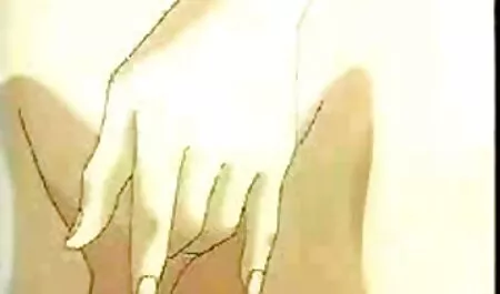 長ズボンを着て、ピンクの女性は大きなおっぱいの大きなお尻のペアでマスクの男の顔に座っています 安心 女性 アダルト