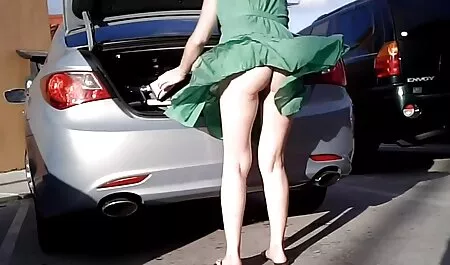 精子の数は、ベッドの上で性交後のブロンドの口の中でコンパクトです セックス 動画 安心