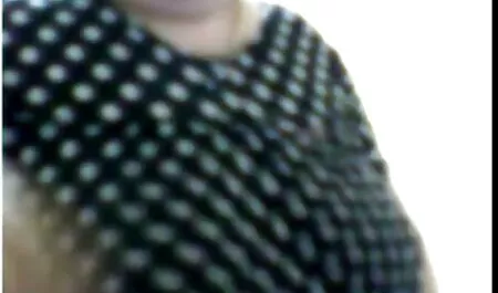 Fakerは巨乳な母親のお尻にコックを入れて、彼女のお尻を出してくる アダルト 安心 女性